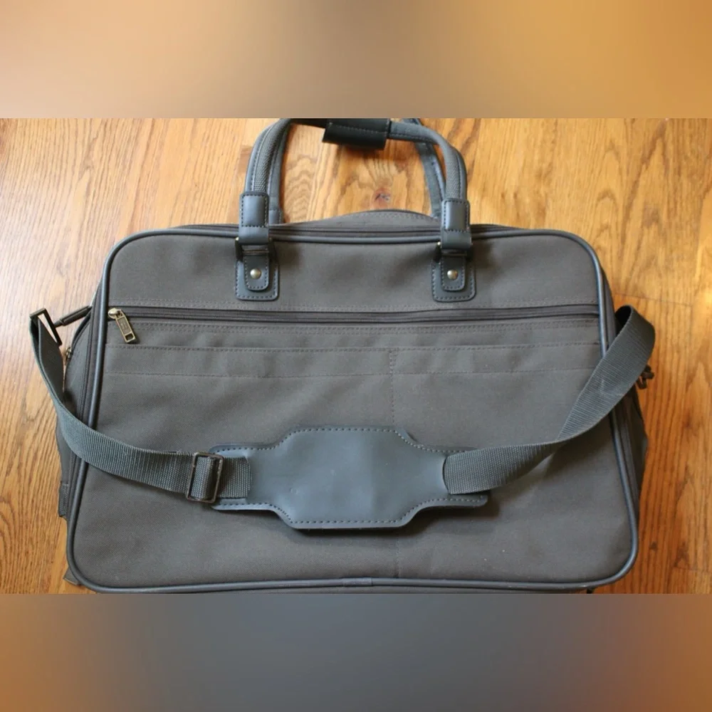 American Tourister Vintage Gray Travel Bag Large